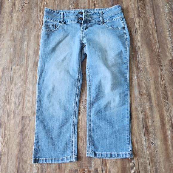 Legend Capri 12 Hip Jeans - Picture 1 of 8